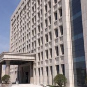 李沧35亩工业地带18000平厂房出租出售，可以分割，国有证